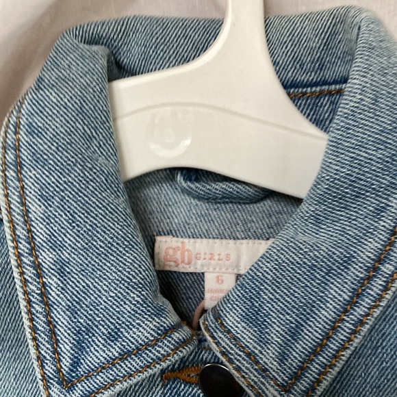 🎉 3 For $20 GB Girls Cropped Denim Jacket Size 6 Light Blue Button Closure NWT - Picture 4 of 7